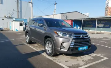 Toyota Highlander 2017 года за 15 900 000 тг. в Шымкент фото 2
