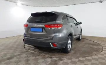 Toyota Highlander 2017 года за 15 900 000 тг. в Шымкент