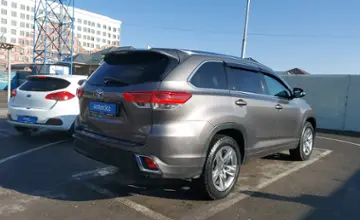 Toyota Highlander 2017 года за 15 900 000 тг. в Шымкент фото 3