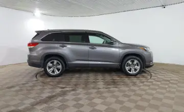 Toyota Highlander 2017 года за 15 900 000 тг. в Шымкент фото 4