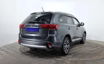 Mitsubishi Outlander 2015 года за 9 390 000 тг. в Астана