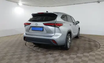 Toyota Highlander 2022 года за 21 590 000 тг. в Шымкент