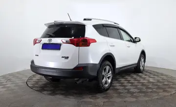 Toyota RAV4 2015 года за 9 990 000 тг. в Астана