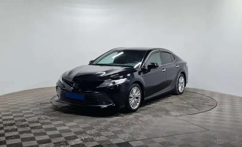 Toyota Camry 2019 года за 13 500 000 тг. в Алматы