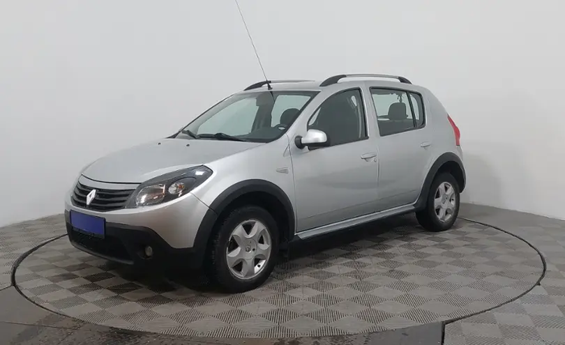 Renault Sandero 2013 года за 2 990 000 тг. в Астана