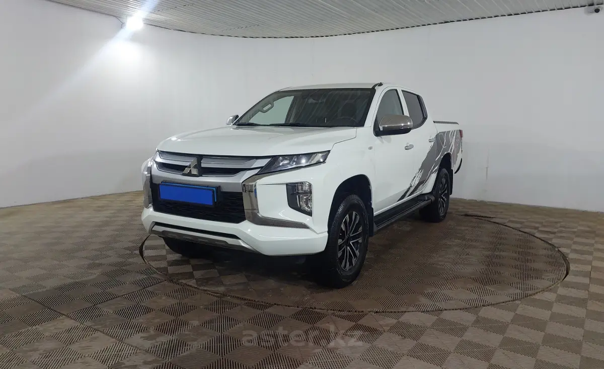 2023 Mitsubishi L200