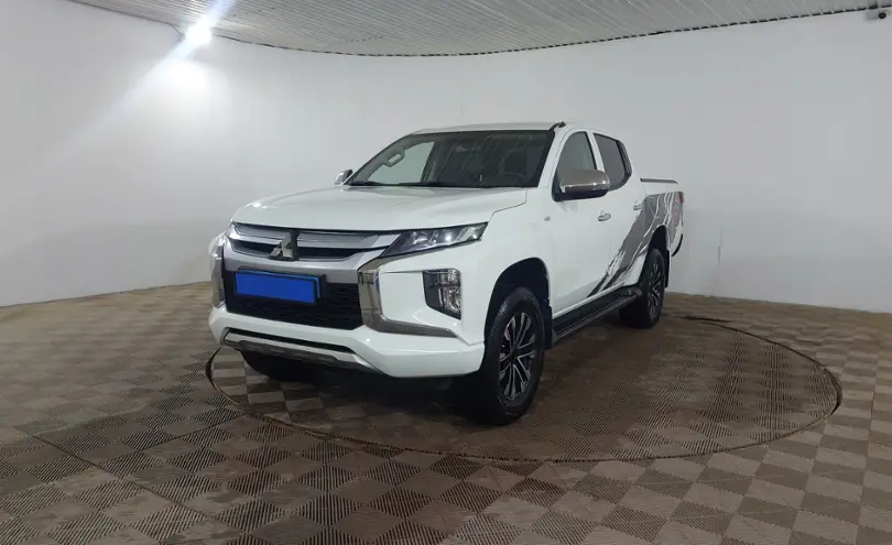 Mitsubishi L200 2023 года за 13 490 000 тг. в Шымкент