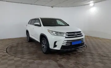 Toyota Highlander 2018 года за 13 990 000 тг. в Шымкент фото 3