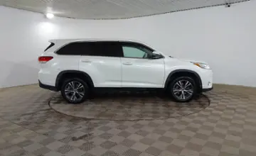Toyota Highlander 2018 года за 13 990 000 тг. в Шымкент фото 4