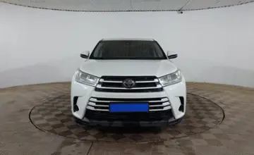 Toyota Highlander 2018 года за 13 990 000 тг. в Шымкент фото 2