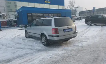 Volkswagen Passat 2004 года за 1 590 000 тг. в Алматы фото 4