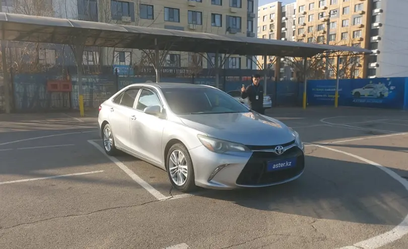 Toyota Camry 2015 года за 9 600 000 тг. в Алматы