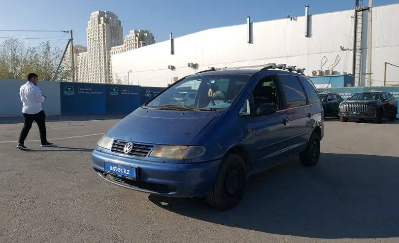 Volkswagen Sharan 1996 года за 1 900 000 тг. в Шымкент
