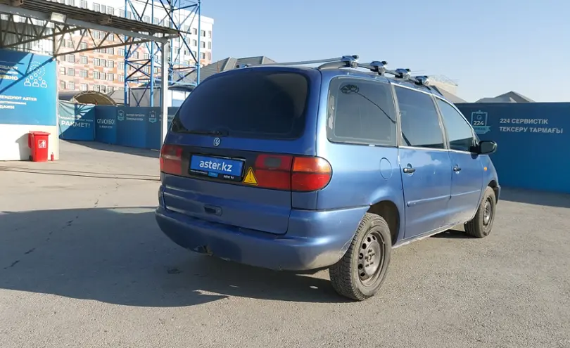 Volkswagen Sharan 1996 года за 1 900 000 тг. в Шымкент фото 3