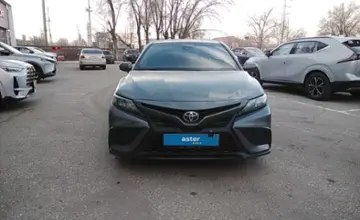 Toyota Camry 2021 года за 14 000 000 тг. в Актобе фото 2