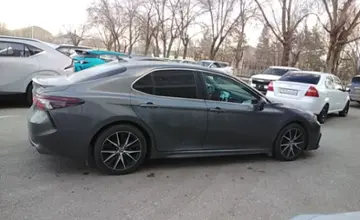 Toyota Camry 2021 года за 14 000 000 тг. в Актобе фото 4