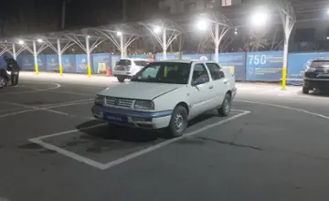 Volkswagen Vento 1993 года за 800 000 тг. в Алматы фото 1