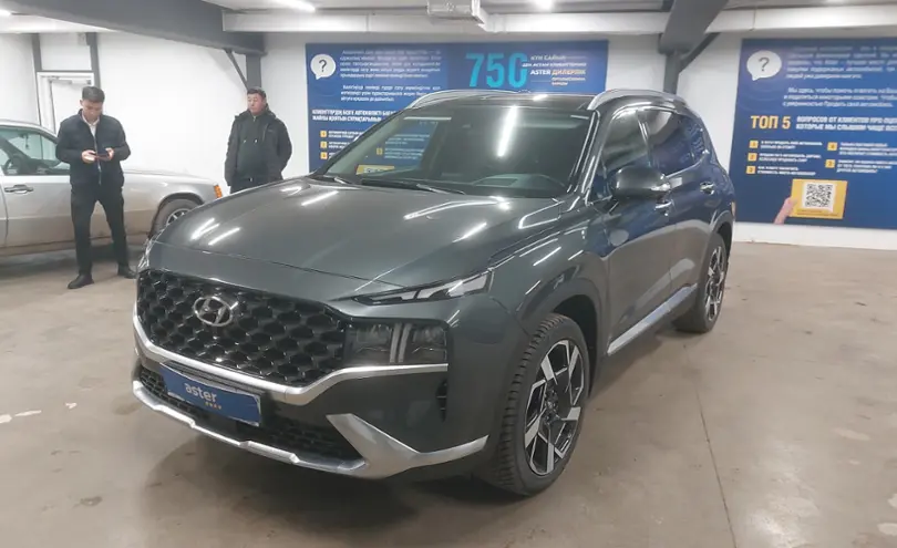 Hyundai Santa Fe 2022 года за 19 500 000 тг. в Астана