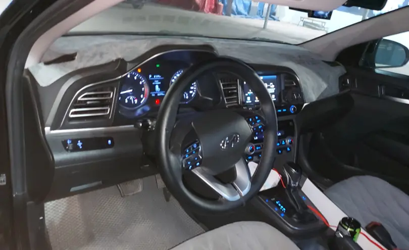 Hyundai Elantra 2019 года за 7 500 000 тг. в Шымкент фото 5