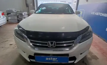 Honda Accord 2013 года за 6 000 000 тг. в Астана фото 2