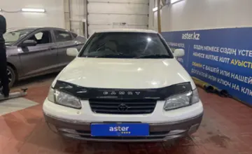 Toyota Camry 1998 года за 2 500 000 тг. в Астана фото 2