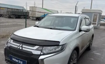 Mitsubishi Outlander 2019 года за 10 000 000 тг. в Петропавловск фото 1