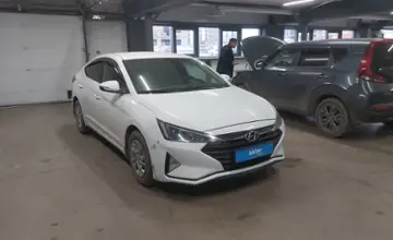 Hyundai Elantra 2019 года за 8 200 000 тг. в Астана фото 2