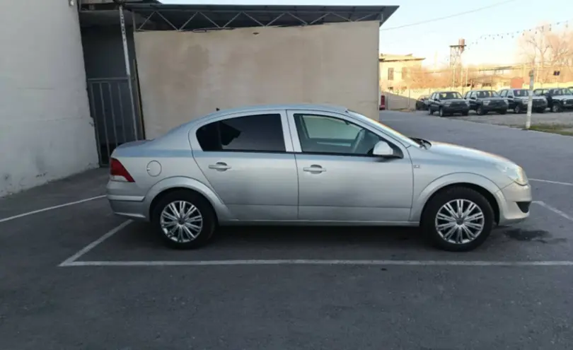 Opel Astra 2011 года за 3 200 000 тг. в Тараз фото 4