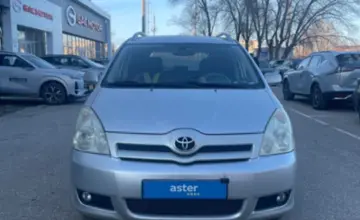 Toyota Corolla Verso 2004 года за 4 000 000 тг. в Актобе фото 2