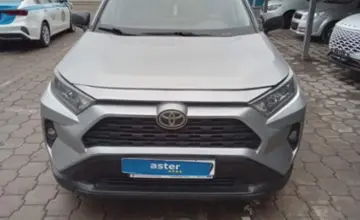 Toyota RAV4 2022 года за 11 200 000 тг. в Караганда фото 2