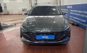 Hyundai Elantra 2021 года за 9 000 000 тг. в Астана фото 2