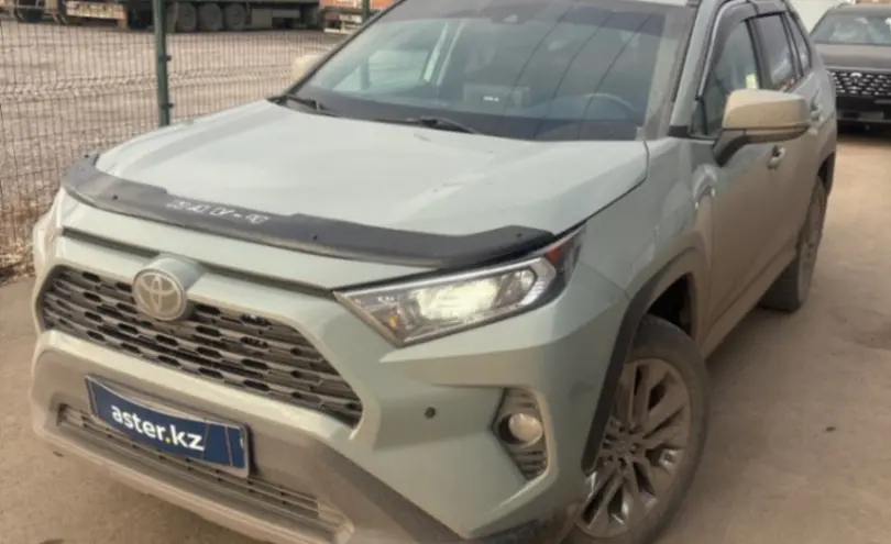 Toyota RAV4 2019 года за 16 000 000 тг. в Петропавловск