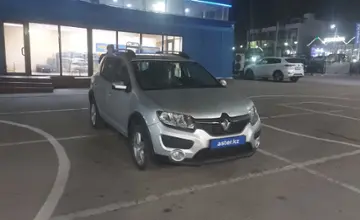 Renault Sandero 2015 года за 3 000 000 тг. в Алматы фото 2