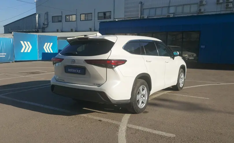 Toyota Highlander 2021 года за 22 000 000 тг. в Алматы фото 3