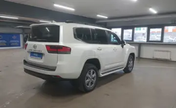Toyota Land Cruiser 2023 года за 55 000 000 тг. в Астана фото 3