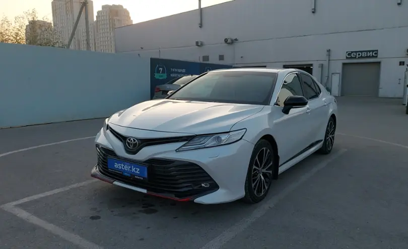 Toyota Camry 2020 года за 14 000 000 тг. в Шымкент