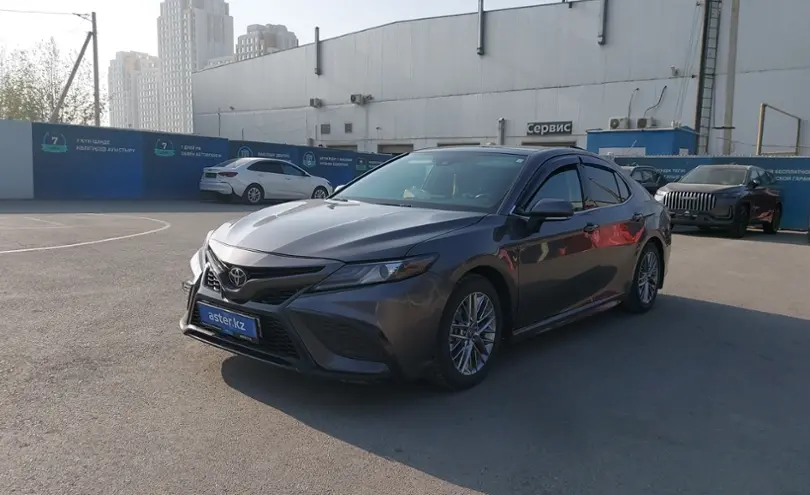 Toyota Camry 2021 года за 14 000 000 тг. в Шымкент