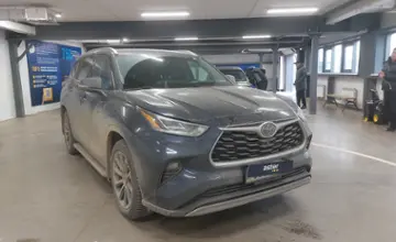 Toyota Highlander 2022 года за 30 000 000 тг. в Астана фото 2