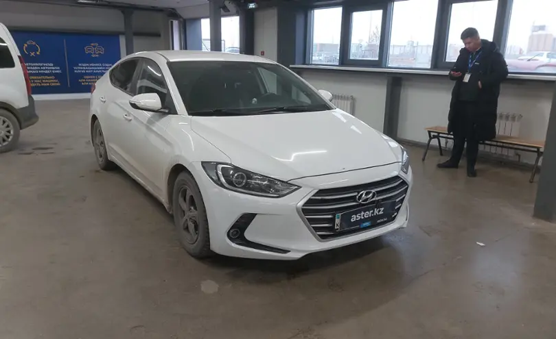Hyundai Avante 2018 года за 7 000 000 тг. в Астана фото 2