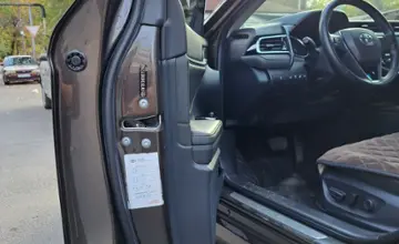 Toyota Camry 2019 года за 14 000 000 тг. в Алматы