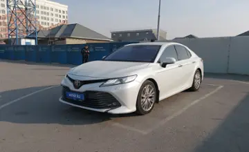 Toyota Camry 2018 года за 14 000 000 тг. в Шымкент фото 1