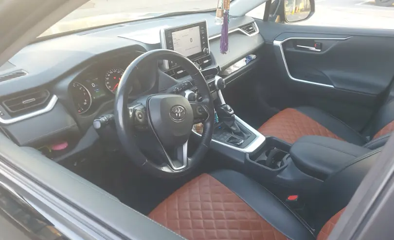Toyota RAV4 2020 года за 14 000 000 тг. в Алматы фото 5