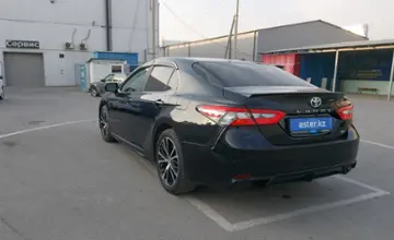 Toyota Camry 2018 года за 12 000 000 тг. в Шымкент фото 4