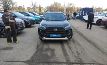 Toyota RAV4 2021 года за 16 100 000 тг. в Актобе фото 2