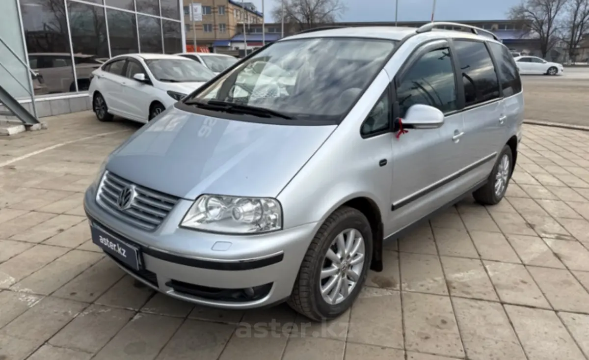 Volkswagen Sharan 2010 года за 7 000 000 тг. в Уральск