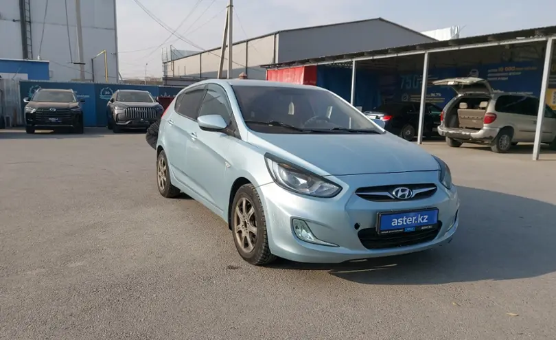 Hyundai Solaris 2012 года за 3 800 000 тг. в Шымкент фото 2