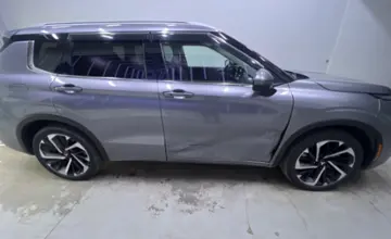 Mitsubishi Outlander 2021 года за 14 000 000 тг. в Павлодар фото 4