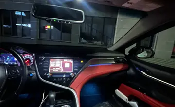 Toyota Camry 2019 года за 12 500 000 тг. в Семей фото 4