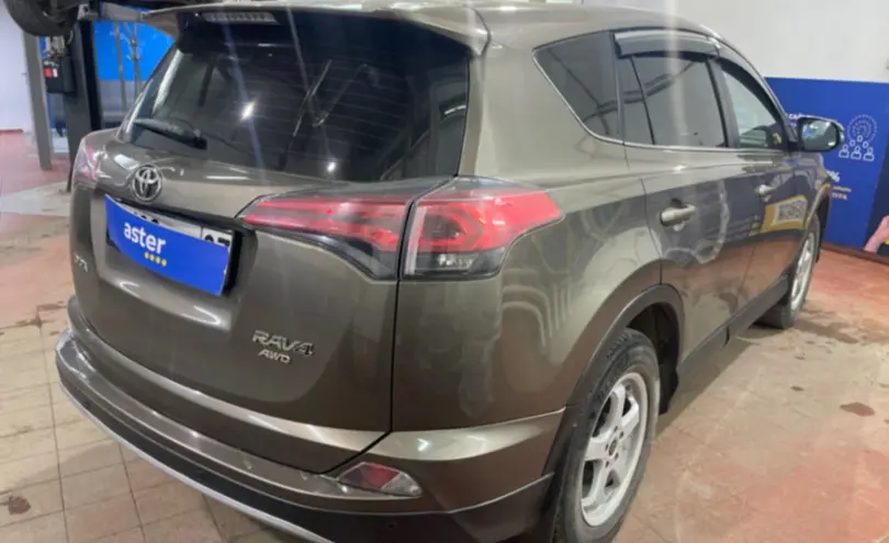 Toyota RAV4 2018 года за 12 500 000 тг. в Астана фото 5