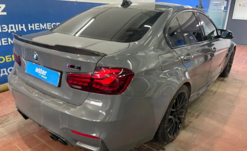 BMW M3 2018 года за 30 500 000 тг. в Астана фото 5